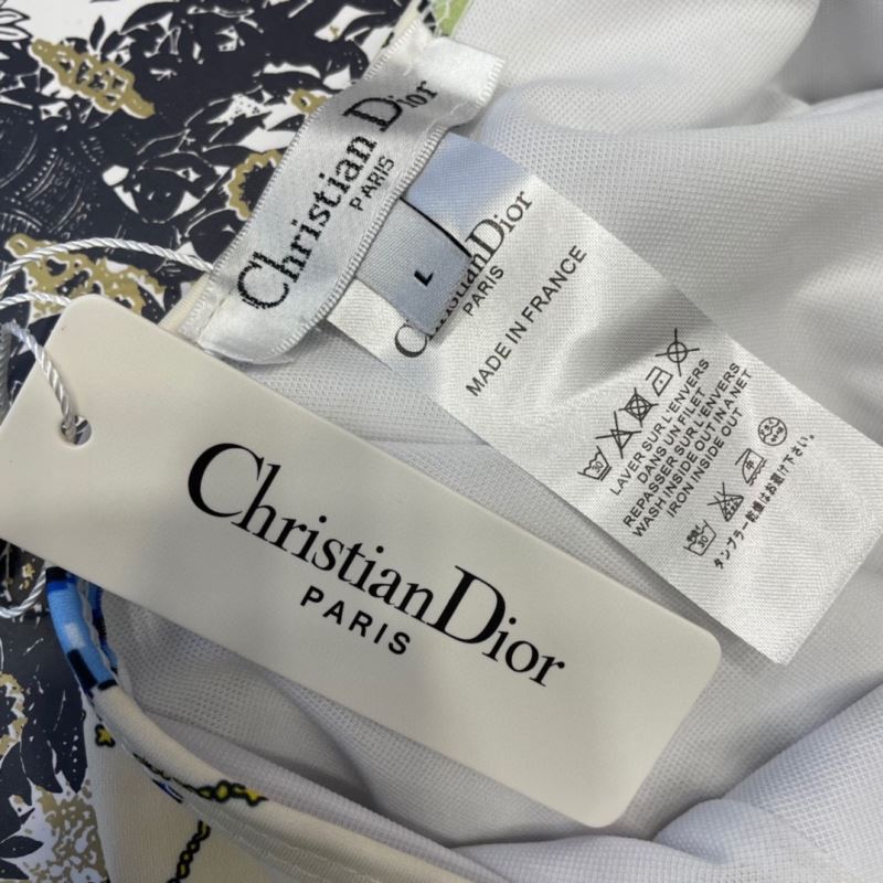 CHRISTIAN DIOR